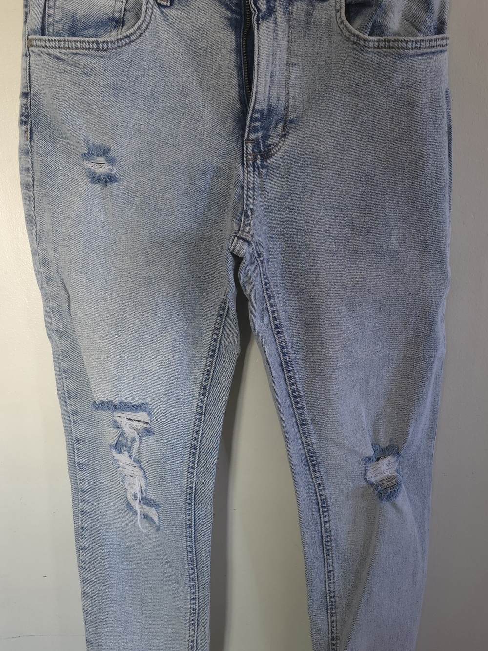 No Boundaries Light Blue Skinny Jeans with Distressed Knees